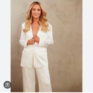‼️vici x emily travis white satin blazer NWT